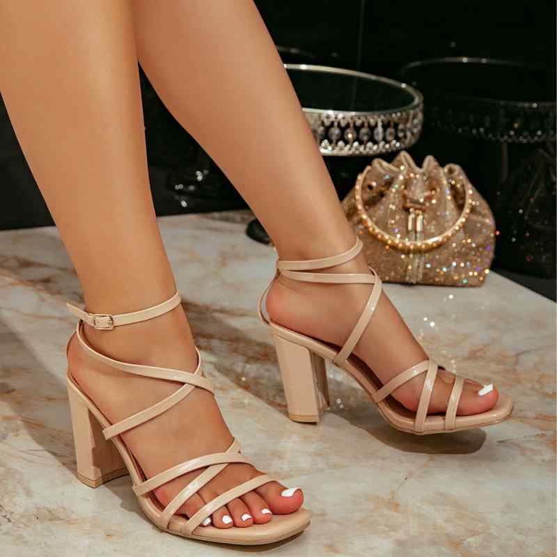 サンダル 女性用 ピンク シルバー ゴールド ラバーソール PU内張り 方先 クロスストラップ 粗ヒール 超高フォール 夏用 ファッション 宴会 欧米風 通勤 普段使い 軽量 伸縮性 吸湿速乾