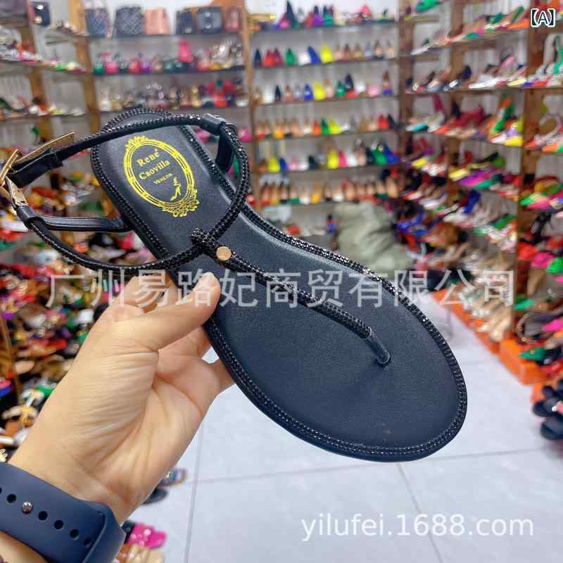 レディース フラットサンダル 一本帯 丸トゥ 低幫 後空 サイドオープニング 女性用 夏 春夏 ブラック レッド ゴールド ブラウン カラー プー素材 ラバーソール 速乾 機能 水晶装飾 流行 キラキラ ラインストーン アクセント 軽量 快適 履き心地 (x10)