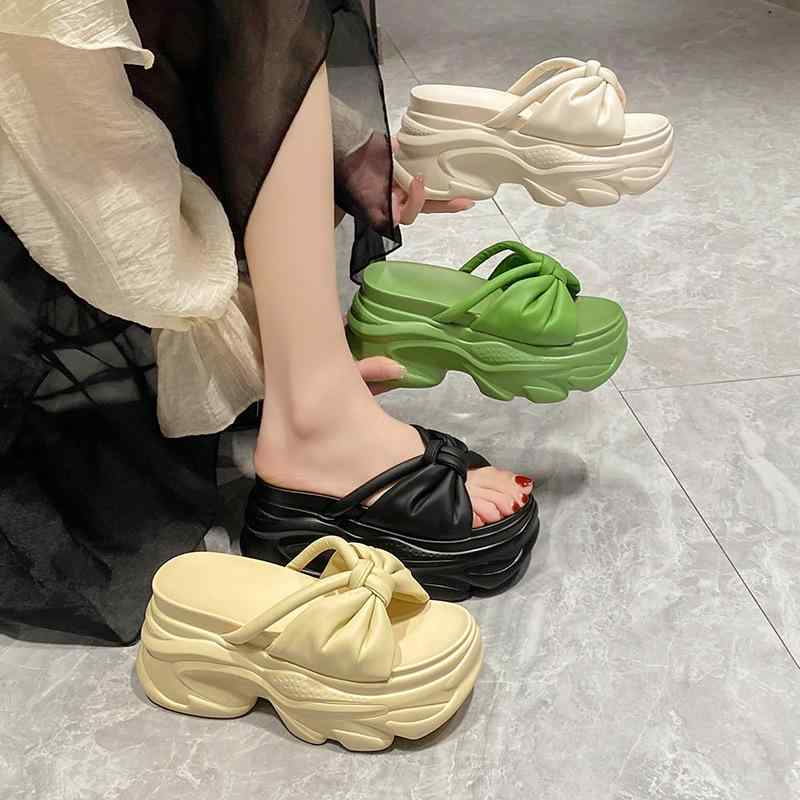 Women'S Shoes - サンダル 女性用 夏 厚底 丸トゥ 韓国風 ルーズフィット 厚底サンダル 女性用 ビーチサンダル ワンワイズ ローファー 米白色 ブラック ベージュ グリーン PU素材 軽量 伸縮性 吸湿速乾 外出用 普段使い ファッション 足元カバー 防水加工 歩きや