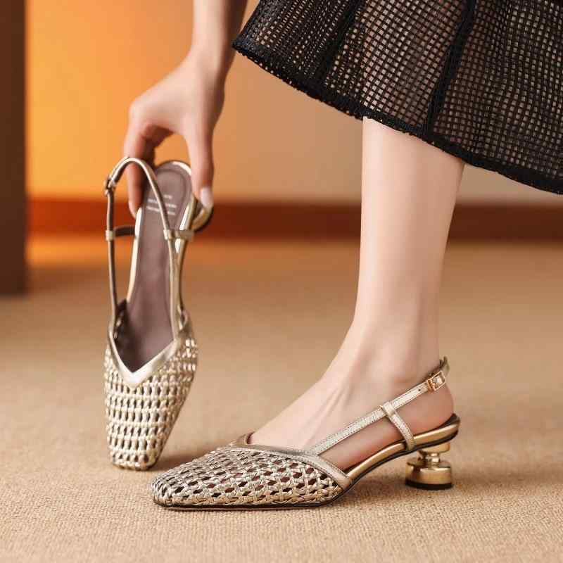 女性用 包頭 オープントゥ 厚底 編み込み ストラップ サンダル 金色 銀色 牛革 方頭 復古 夏用 軽量 通気性 足元カバー 普段使い