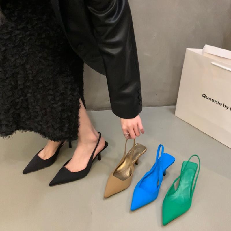 ・カテゴリ: 包頭後空サンダル・スタイル: 通勤・カラー展開: ブラック、ピンク、レッド、グリーン、ブルー、ブラウン、パープル・サイズ展開: 35、36、37、38、39、40・シューズタイプ: 尖頭・表素材: 合成繊維・裏素材: 合成繊維・ソール素材: ラバー