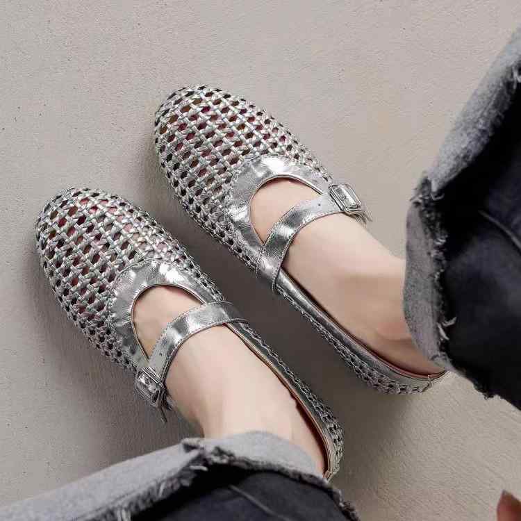 サンダル レディース メアリージェーン 夏 2025 シルバー ブラック 平底 ソフトソール ストラップ 網面 メッシュ レースアップ オープントゥ 包頭 後空 切り替え 透気 耐磨 バランス ラバーソール 低カット フルサイド 低厚底 ラウンドトゥ 休