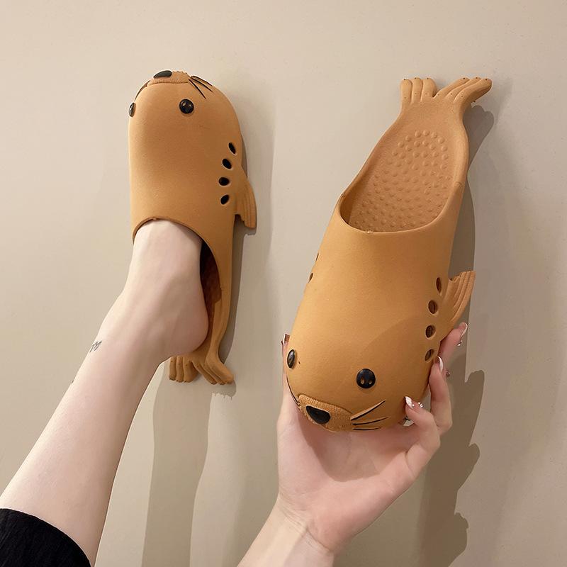 サンダル メンズ レディース ユニセックス かわいい 海のライオン デザイン 包頭 タイプ 夏 ビーチ 室内外 フラット シューズ PVC 素材 軽量 耐磨 透気 機能 糖果色 カラーバリエーション 米白色 緑 卡其色 ラベンダー 紫 カジュアル スタイ