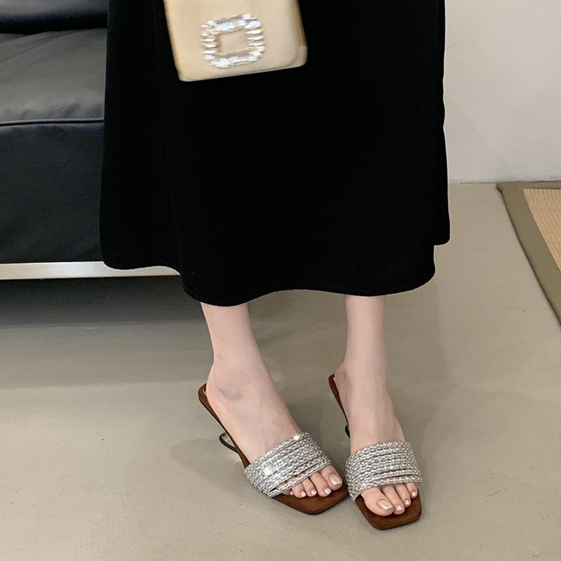 サンダル 女性用 夏 春夏 粗中ヒール 5cm 方頭 ブラック ブラウン 超繊維 素材 軽...