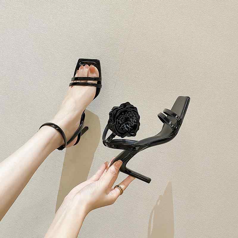 レディース 方頭 高ヒール サンダル 漆皮 ストラップ 細ヒール ブラック ワインレッド 接触冷感 軽量 伸縮性 吸湿速乾 秋冬 普段使い 通勤用 欧米スタイル 女性用 シューズ トップス 合わせやすい