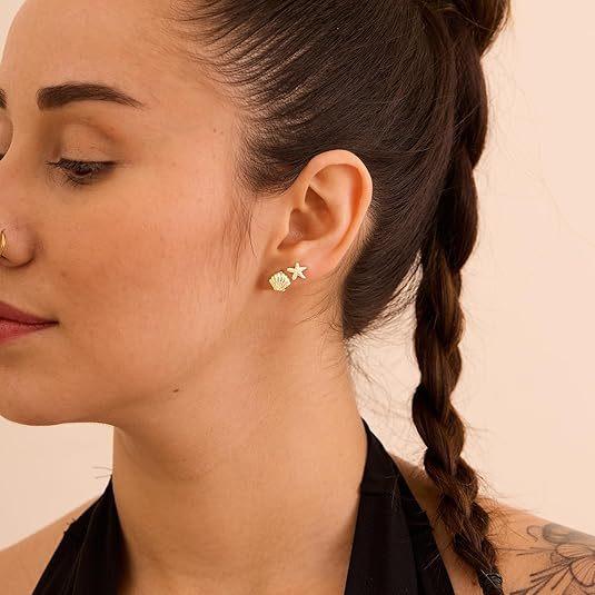 ピアス イヤリング ユニセックス 動物モチーフ 海星 亀 貝殻 デザイン 14Kゴールドコーティング 真鍮素材 電気メッキ加工 防アレルギー ゴールド シルバー ビーチスタイル 夏向け ファッションアクセサリー 軽量 日常使い トレンドアイテム