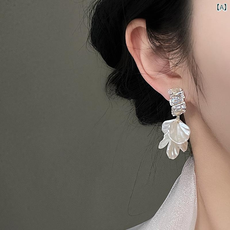 イヤリング 女性用 花柄 流蘇 貝殻 無穴 蚊香盤 耳クリップ 気質 百搭 高級感 耳飾...