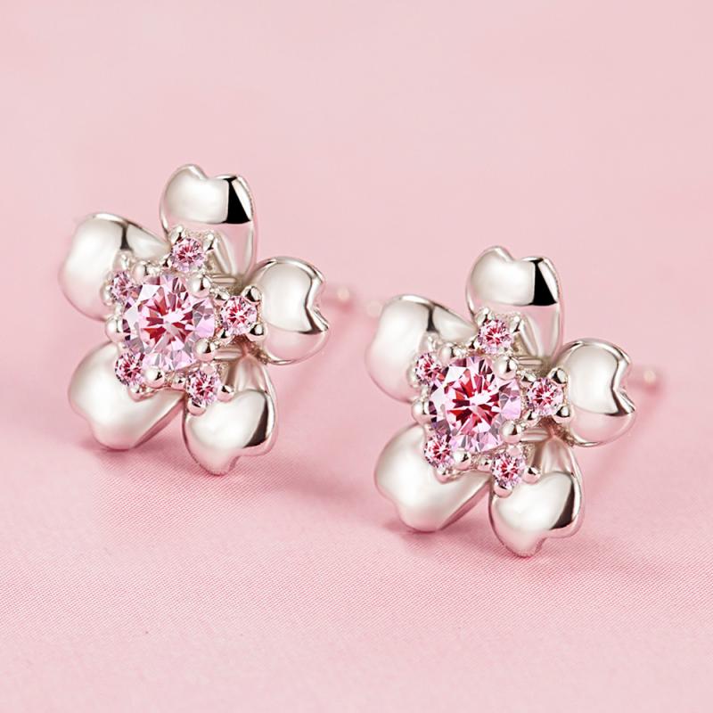 イヤリング 女性用 桜 梅花 ピンク ジルコニア 花 葉 ファッション 春 シルバー アクセサリー スタッド 華奢 デザイン 日常使い 通勤 軽量 電着加工 植物モチーフ かわいい 華やか