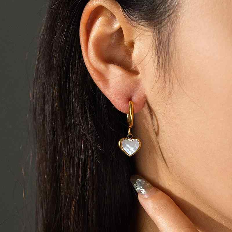 ピアス 女性用 貝殻 ハート デザイン ゴールド 不锈钢 電気メッキ加工 ファッショ...