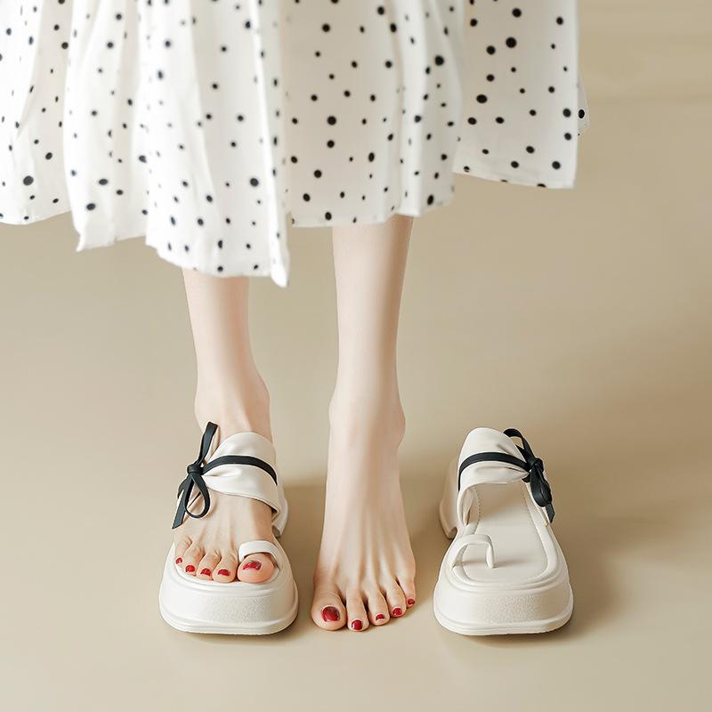 サンダル 女性用 夏 黒 白 蝶結 厚底 トングサンダル 日系 スタイル 丸トゥ 超繊維 素材 PU ソール 軽量 快適 歩行 普段使い ビーチ サマー ファッション