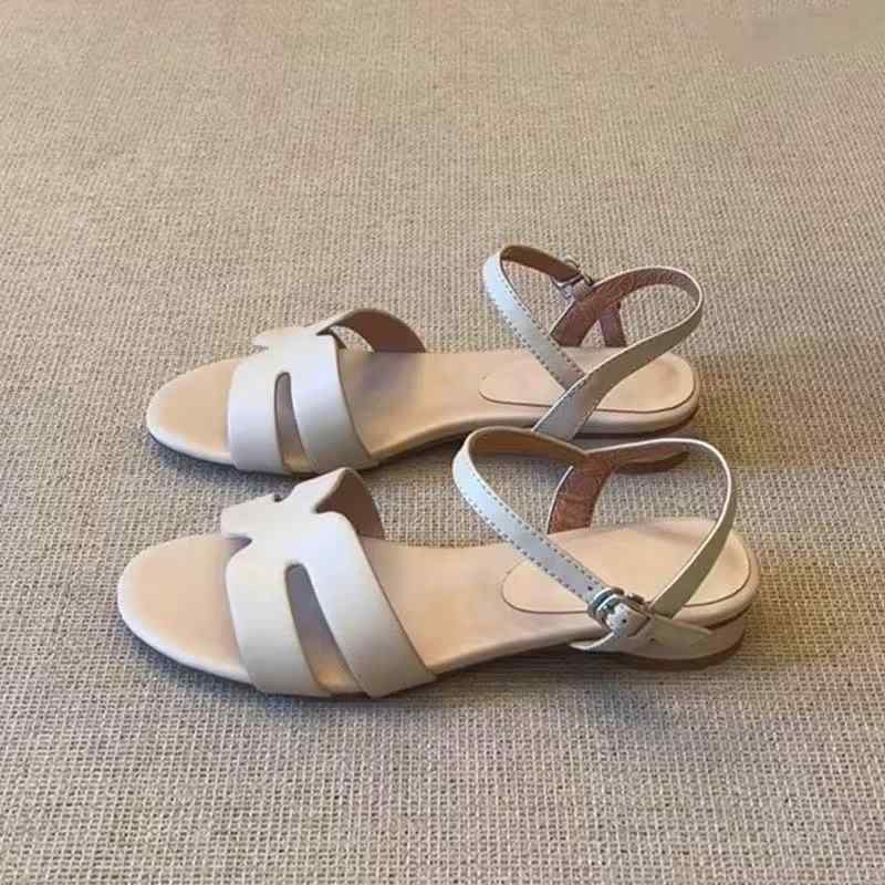 女性用 ローマサンダル 夏用 米白 純色 丸トゥ 低クッション フラットシューズ 快適 柔らかい牛革 ラバーソール 防滑 耐摩耗 シンプル 脚踝ストラップ オープントゥ 切り替え 軽量 通気性 普段使い デイリー 履きやすい 柔軟 低反発 コットン調 ア