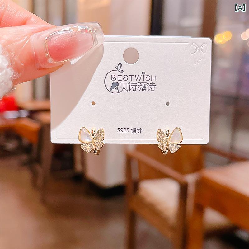 イヤリング 女性用 貝殻 蝶結 ヒョウ柄 かわいい 小型 シンプル 軽量 電気メッキ加工 金色 接触冷感 夏 通勤用 ファッションアクセサリー 動物モチーフ 再生繊維