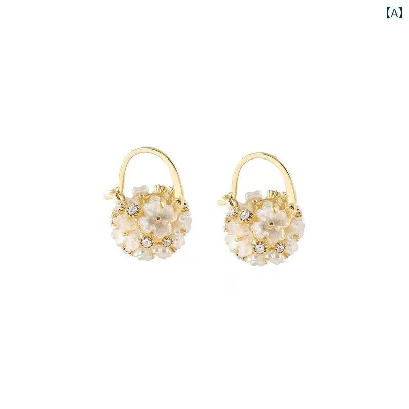イヤリング 女性用 花 貝殻 デザイン かわいい 軽量 電気メッキ加工 ファッション ...