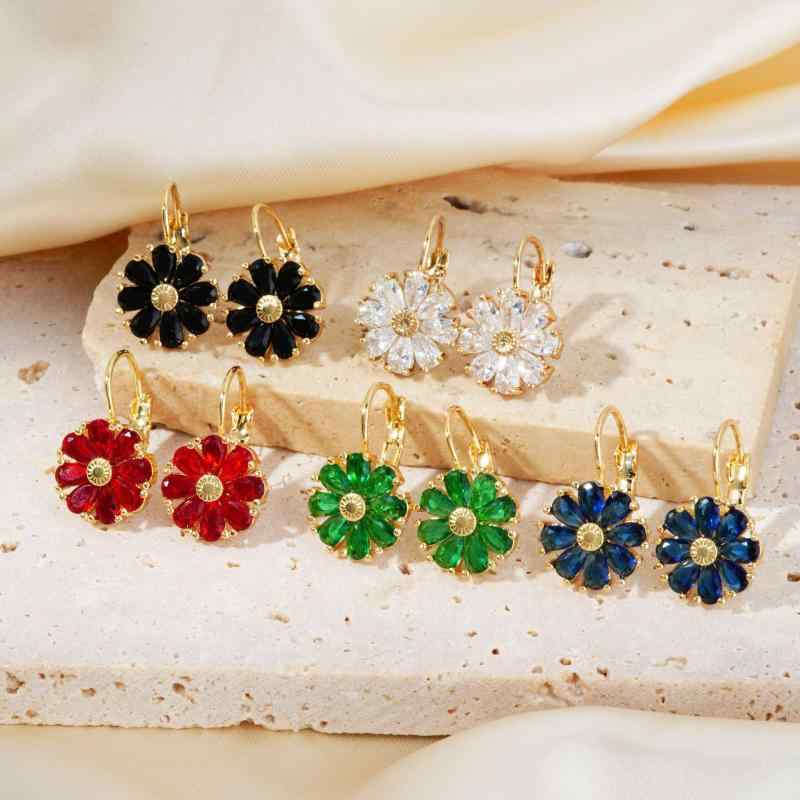 フラワー ジルコニア ピアス 女性用 かわいい 耳飾り アクセサリー 銅製 花柄 デザイン クリア ゴールド プラチナ ブルー ホワイト ブラック レッド グリーン カラー 夏 春夏 トレンド シンプル 軽量 日常使い ファッション ジュエリー
