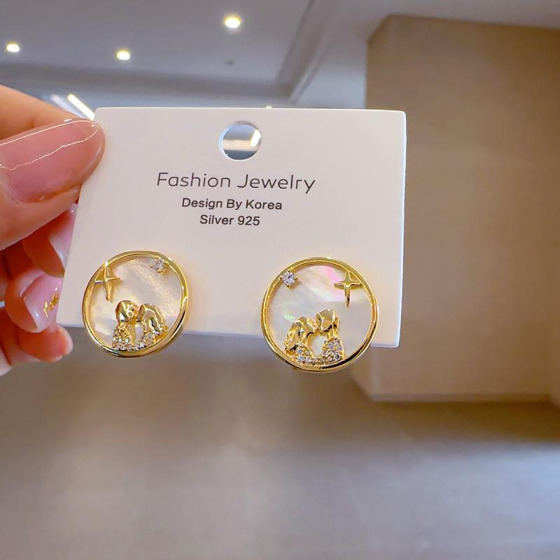 イヤリング 女性用 天然貝殻 軽量 円形 幾何学 デザイン 925シルバー 針 14K金メッキ スタッド かわいい シンプル ファッション 通勤 秋季 金色 自然モチーフ