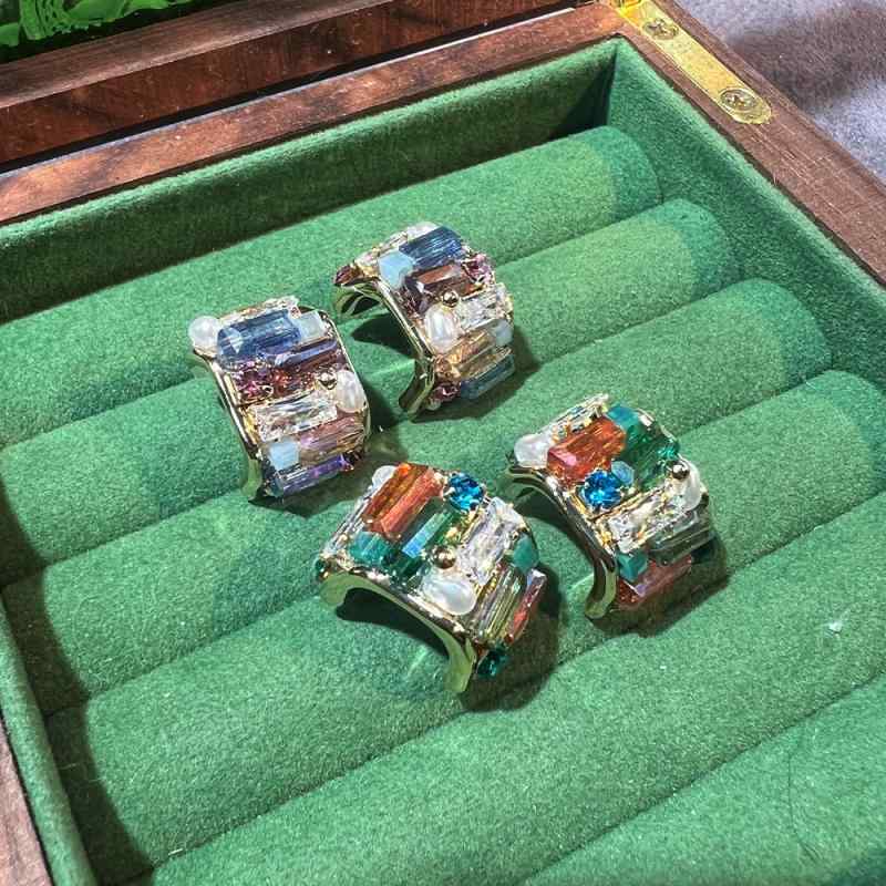 ピアス C型 女性用 春夏 星形 法式 復古 ベビーシェル 装飾 シンプル デザイン 軽...