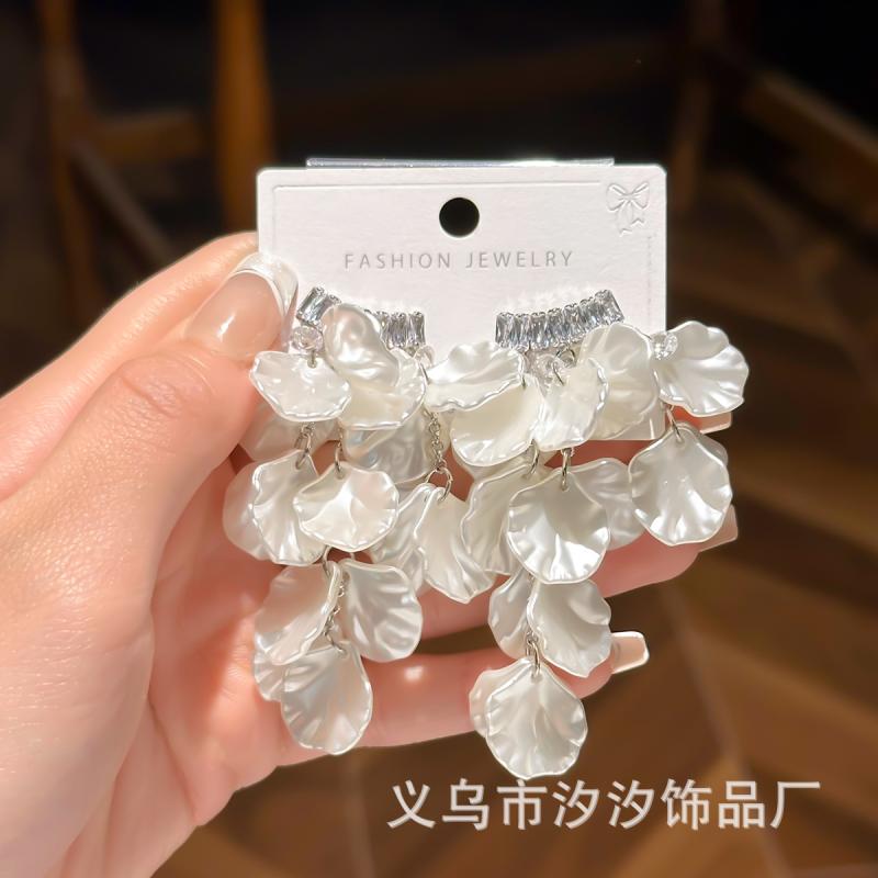 イヤリング 女性用 銀針 ジルコニア 貝殻 流蘇 ファッション 軽量 高級感 耳飾り ...