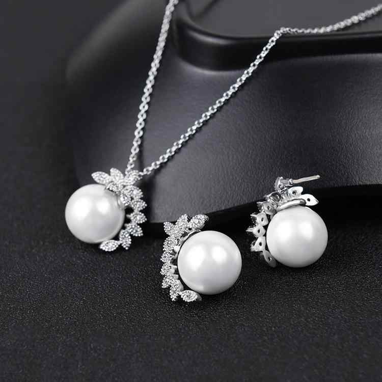 アクセサリー セット 女性用 大型パール ジルコニア ネックレス イヤリング ジュエリー キット 貝殻真珠 葉っぱモチーフ ホワイト カラー クリア スイート スタイル 韓国風 フレッシュ デザイン 軽量 華奢 チェーン シンプル 普段使い デート ギフ