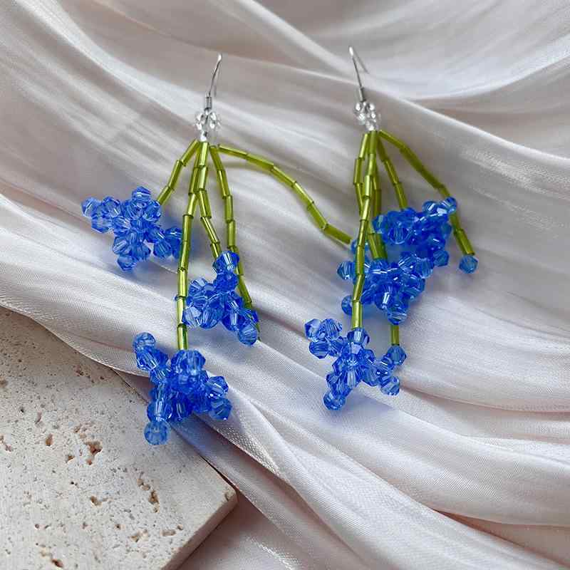イヤリング 女性用 清新 かわいい 花モチーフ 麦わら穂 油菜花 水晶 串珠 夏 アクセサリー ブルー ピンク イエロー クリア パープル オレンジ グリーン 軽量 普段使い 植物柄 ビーズ ドロップ 天然風 ファッション ジュエリー