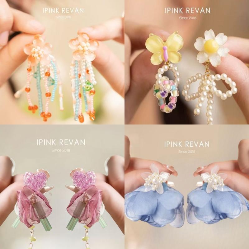 イヤリング 女性用 長め フラワーモチーフ ビーズ タッセル 串珠 花びら 麦穗 山茶花 耳針 耳クリップ 清楚 かわいい スイート リゾート 春夏 軽量 合金 ベイクドペイント 華やか フェミニン アクセサリー ファッション ジュエリー