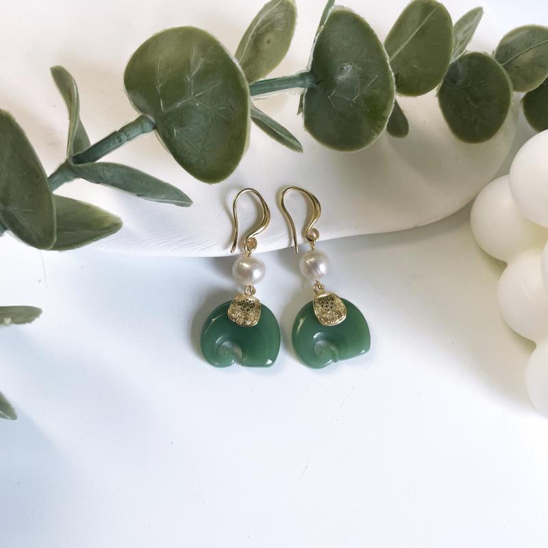 淡水パール 耳飾り 女性用 ハンドメイド アクセサリー 花開富貴 デザイン 軽量 ファッション ジュエリー かわいい イヤリング シンプル 普段使い ゴールド チェーン 春夏 ピンク系 アイボリー セラミック 素材 接触冷感 伸縮性