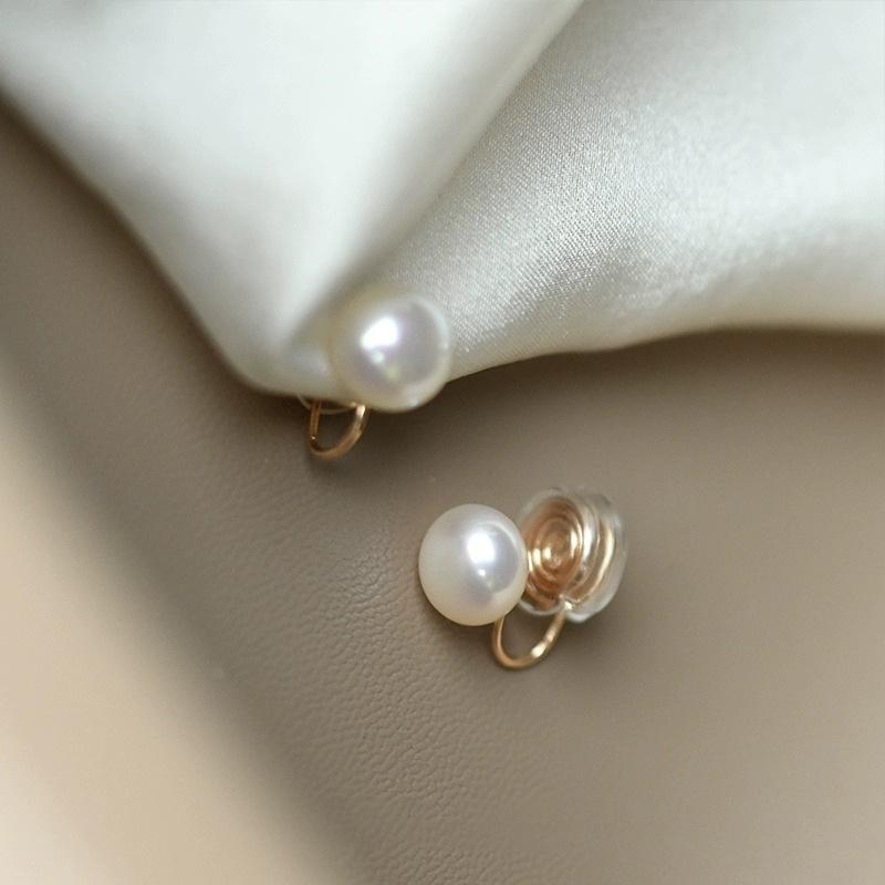 Beads - イヤリング 女性用 ノーピアス 蚊香巻き 耳クリップ フレンチスタイル 淡水パール 復古 シンプル 9-10mm 丸型 幾何学 銅製 電気メッキ加工 春夏 ファッション 通勤 かわいい 軽量