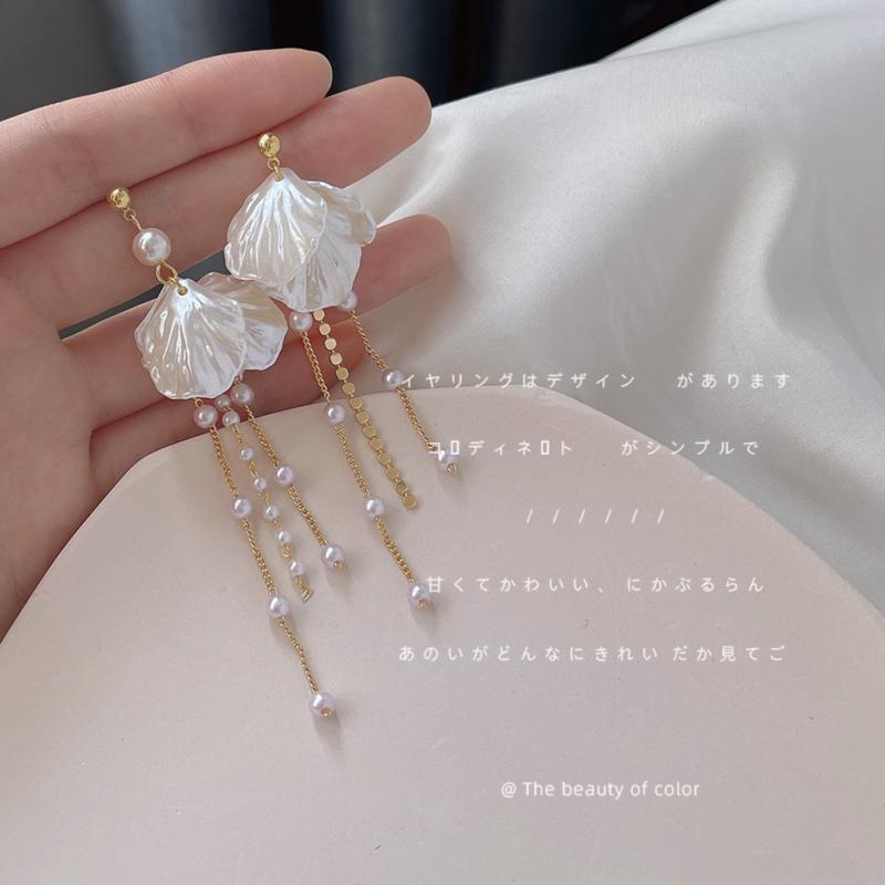 イヤリング 女性用 夏 花柄 真珠 ロング フリンジ 銀メッキ 手作り 耳針 かわいい 清楚 甘め 軽量 接触冷感 通勤 普段使い アクセサリー