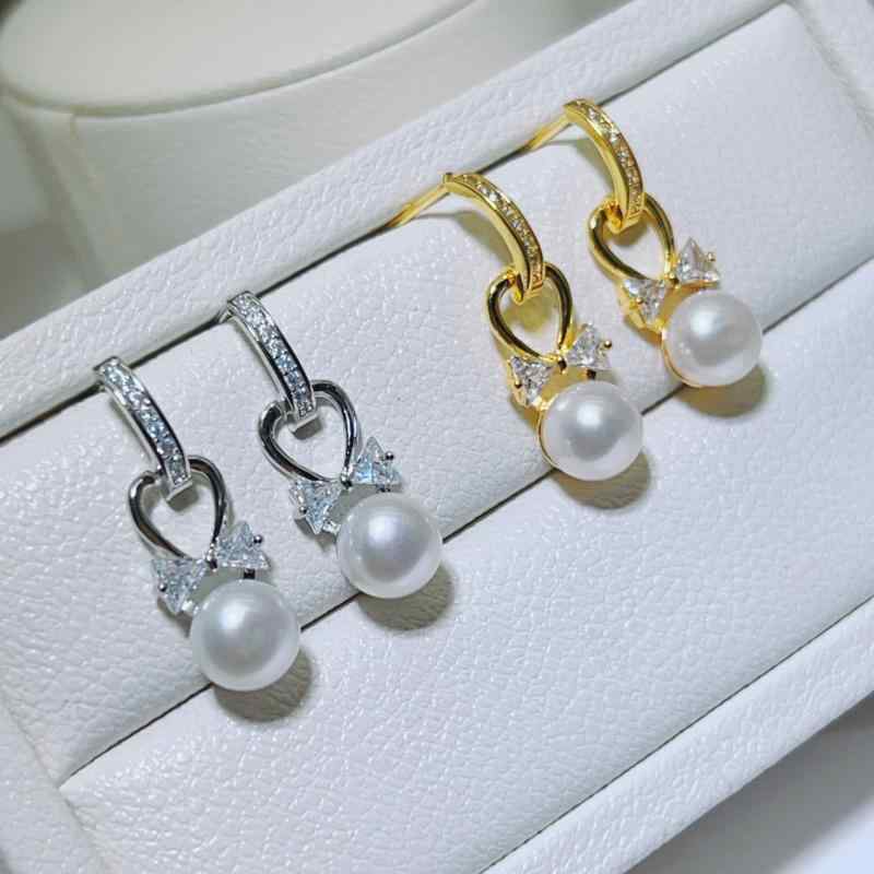 イヤリング 女性用 蝶結 ジルコニア 天然淡水真珠 フラットラウンド 接触冷感 かわいい シンプル 高級感 夏 白色 ピンク グレー ゴールド シルバー 軽量 優しい 気品 アクセサリー ジュエリー