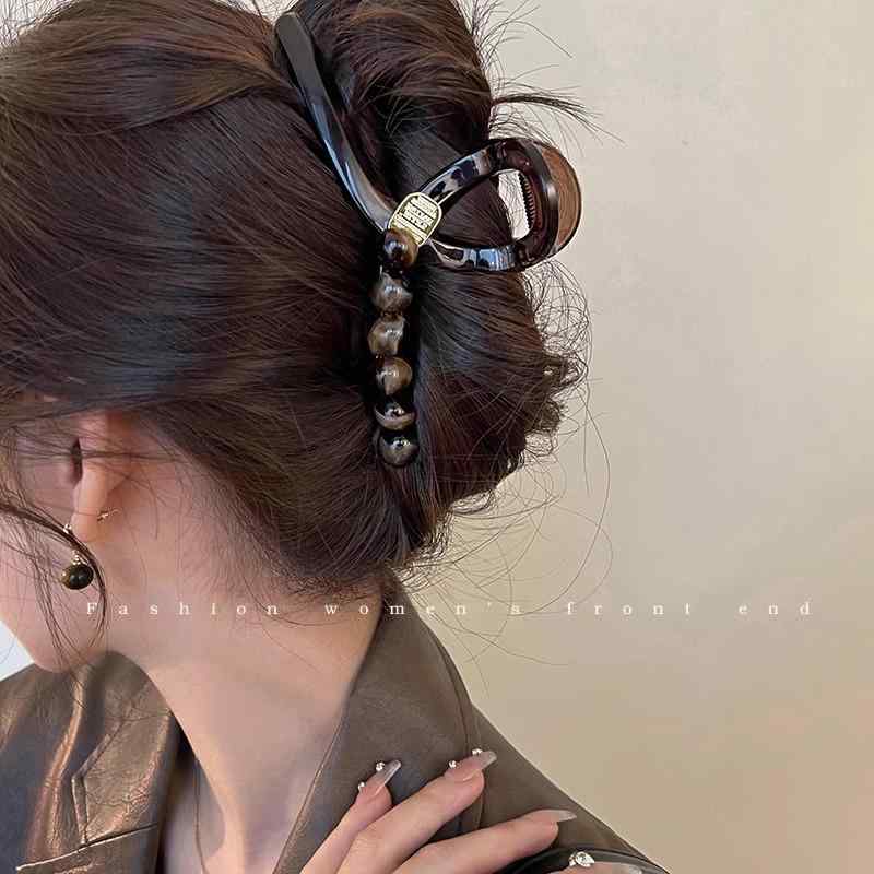 ヘアアクセサリー 女性用 アクリル グラブクリップ ブラック シャーク クリップ 大型 多め ヘアボリューム 後頭部 固定 ヘアピン 頭飾 かわいい 軽量 シンプル デザイン 普段使い 通勤 通年 ヘアアレンジ 簡単 スタイリング