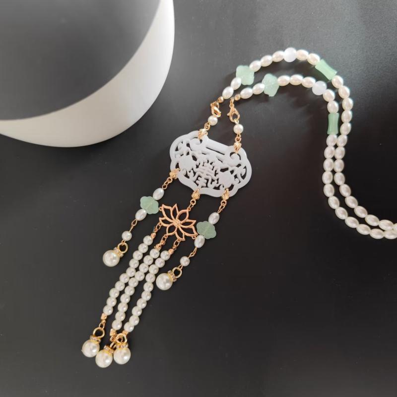 Cubic Zirconia - ネックレス 女性用 古風 祥雲 デザイン 米色 流蘇 装飾 合金 電気メッキ加工 珍珠チェーン 花卉 幾何型 ジルコニア ペンダント 吉祥 平安 ロック モチーフ 夏 コーデ アクセサリー 軽量 長さ81cm以上