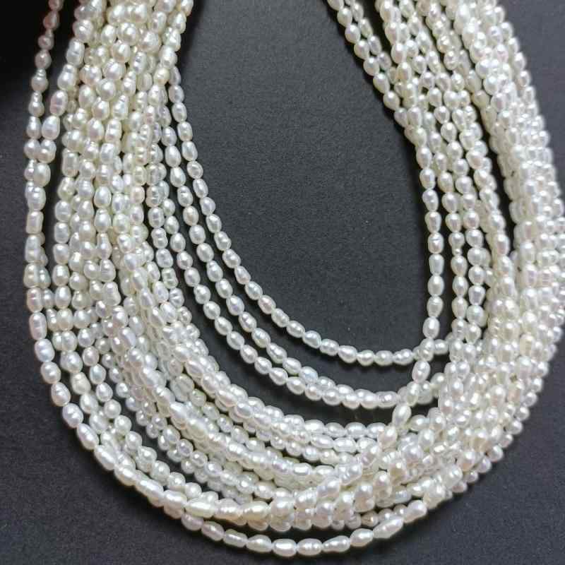 {"result": "淡水真珠 散珠 ダイヤモンドライト バロック 無核 不規則 白色 2-3mm 天然 淡水 極光 偏白 女性 ネックレス DIY 半成品 アクセサリー ジュエリー キラキラ 光沢 光輝 輝き シンプル 普段使い 通勤 ギフト ラウン