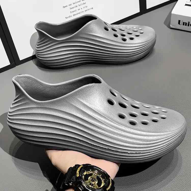 メンズ 洞洞靴 厚底サンダル 防滑 EVA素材 透気性 切り抜きデザイン 増高タイプ 柔軟底 グレー ブラック カーキ 丸頭 ラウンドトゥ 日常カジュアル 室内外兼用 沙滩 夏季 春季 厚み1.5cm ヒール4cm 高防滑性能 軽量 クッション性 歩きや