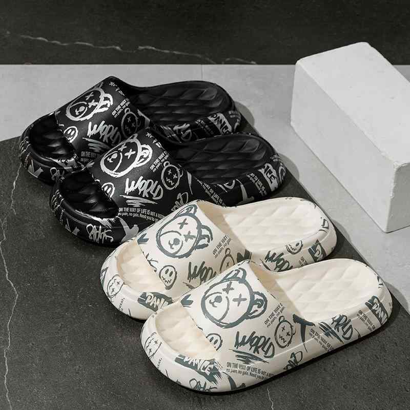 ルームスリッパ 男女兼用 春夏 かわいい小熊柄 厚底 防滑 EVA素材 露趾 除臭 耐磨 軽量 室内外対応 白色 ブラック 通勤 通学 アウトドア 普段使い 再生繊維