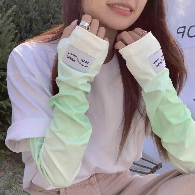 レディース 防紫外線 腕カバー 夏用 接触冷感 グラデーションカラー 紫外線カット 袖セット 透気性 軽量 ポリエステル素材 通勤 ドライブ サイクリング 腕保護 グリーン ピンク パープル グレー アイボリー
