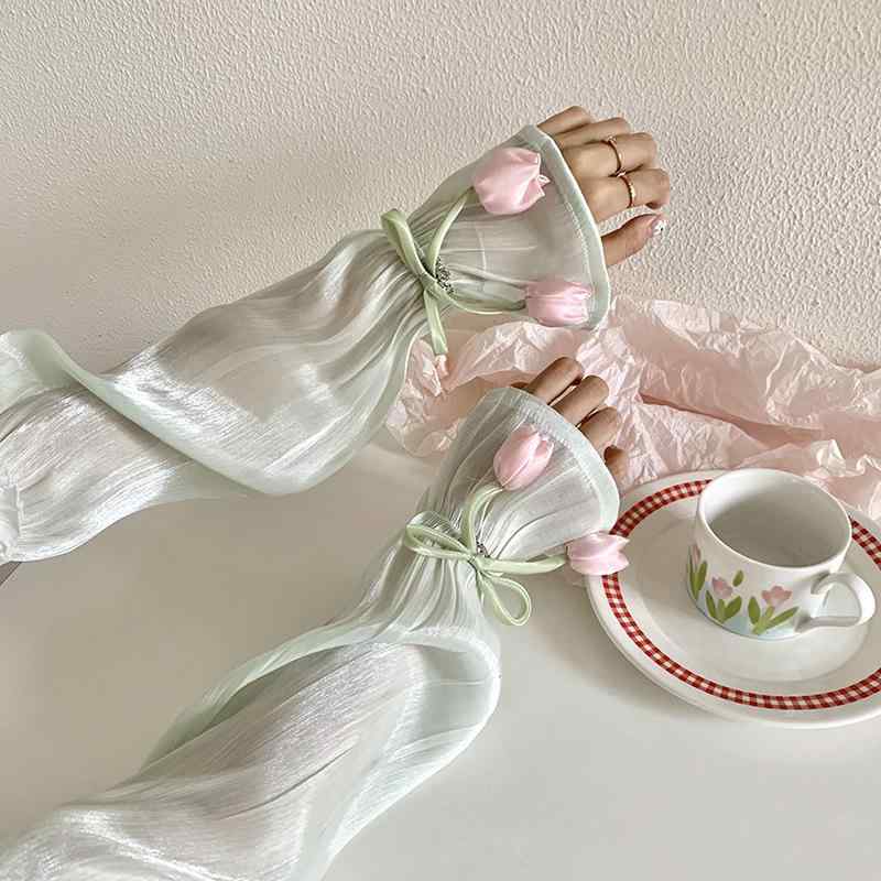 防晒袖 女性用 ピンク グリーン 黄色 ベージュ ホワイト パープル チューリップ柄 花柄 涼感素材 ポリエステル 透気性 ゆったり かわいい 甘め ガーデン風 夏 アウトドア ドライブ 腕カバー 手袖 紫外線対策 軽量 伸縮性