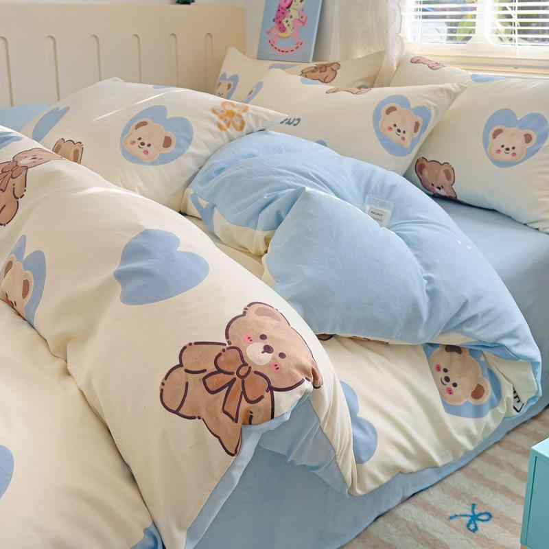 ベビーキッズ 親肌水洗綿 柔らかい四件セット 裸睡 親肌 接触冷感 ベッドシーツ ボックスシーツ 枕カバー かわいい カード 植物 花柄 動物 クマ ウサギ 犬 猫 森 花園 ピンク ブルー グレー グリーン 軽量 吸湿速乾 子供用 ベビー用 学生用 家