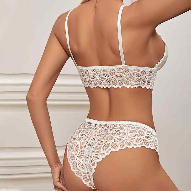 レディース セクシー レース ワイヤレス ブラジャー セット ガータリング 無痕 防下垂 三角カップ 胸罩 内衣 小胸用 薄カップ 固定ストラップ ニット ナイロン 素材 3/4カップ ホワイト ブラック ベージュ ワインレッド ネイビー 秋冬 青年向け