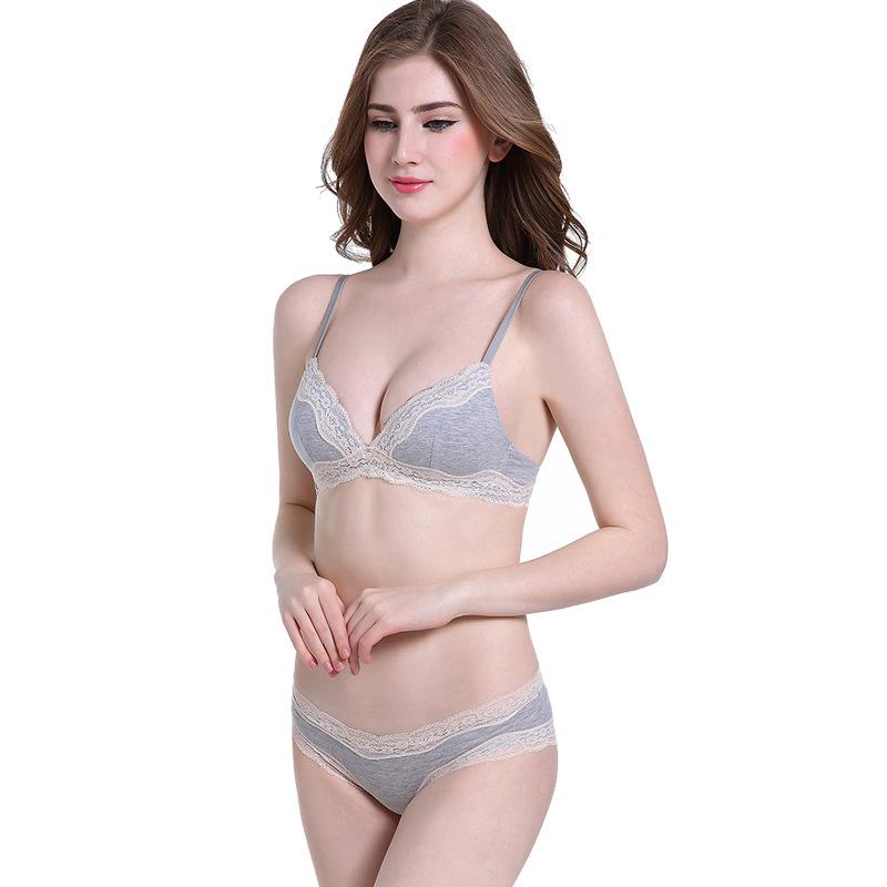 ノンワイヤー ブラジャー 薄型 セクシー レース 無痕 三角カップ インナー セット 綿素材 透気 快適 3/4カップ 薄カップ 固定肩紐 後ろ四列フック 白色 ブラック グレー ピンク ブルー シンプル カジュアル