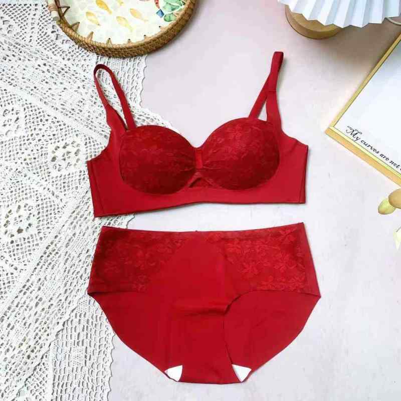 レディース ブラジャー セット 半カップ プッシュアップ 無痕 透気 快適 3/4カップ 上薄下厚 固定肩ストラップ 後ろ4列フック 無ワイヤー ニット素材 ストレッチ性 香槟粉 ブラック グレー系 ブルー系 レッド かわいい レース 装飾 小胸対応 バ