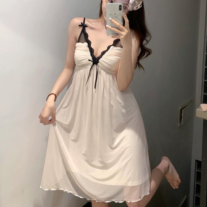 レディース 春夏 吊り帯 スリップ 寝間着 かわいい 純欲風 ショートスカート Vネック 無袖 薄手 ポリエステル メッシュ素材 透気性 接触冷感 快適 居家用 ピンク系 ブルー パープル ホワイト ブラック