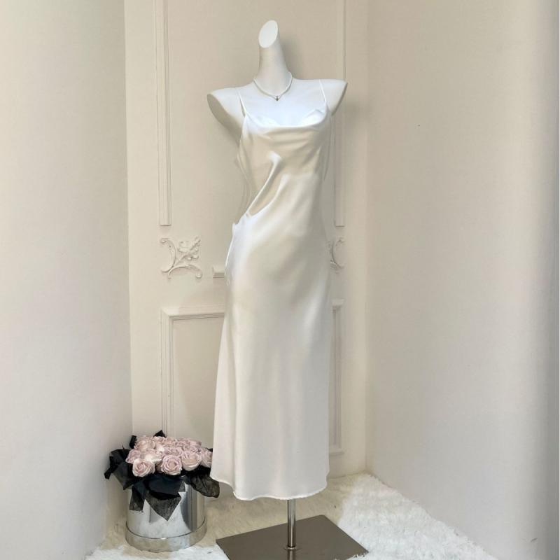 スリップ ドレス 女性用 吊り紐 無肩 無袖 接触冷感 薄手 透気性 吸湿速乾 涼感 快適 寝間着 ルームウェア インナーウェア ホームウェア 長丈 春夏 秋 白色 ブラック ライトグリーン ライトグレー ワインレッド オレンジ シャンパンカラー ポリエ