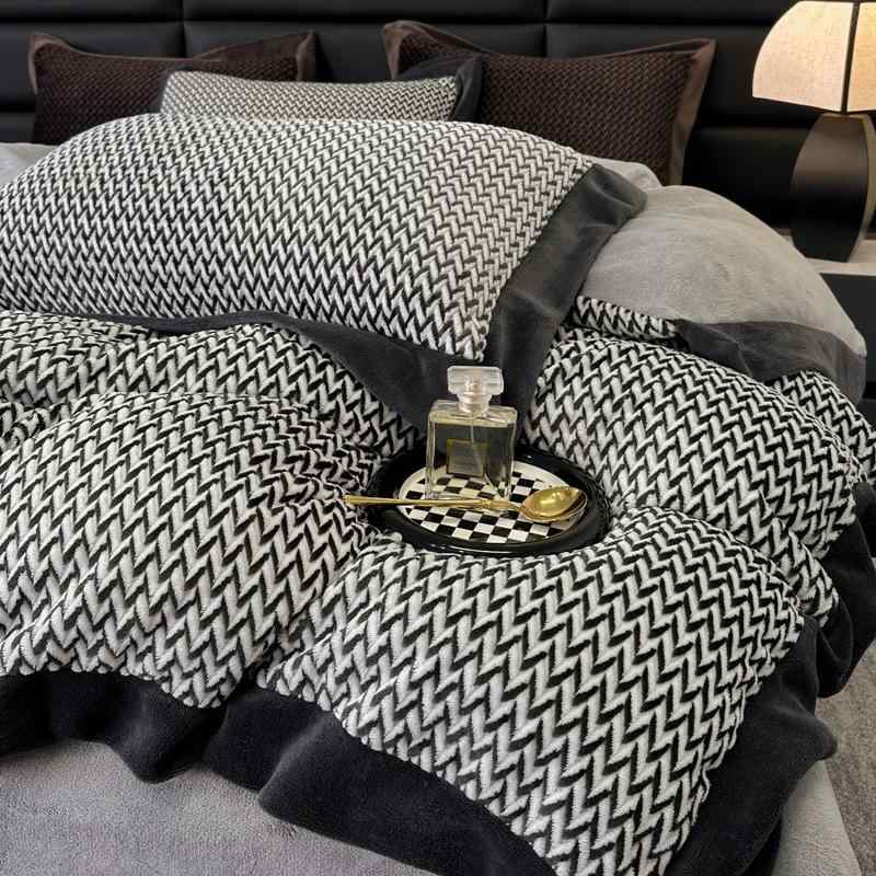 秋冬 ベッド シーツ 四件セット 加厚 保暖 牛奶绒 接触冷感 千鸟格 条纹 切り替え ブラック ホワイト カーキ ピンク モカ 磨毛加工 活性印染 包辺 花柄 軽量 吸湿速乾 フランネル素材 通年 寝具 ベッドリネン 家庭用 快適 柔らかい 寝室 イン