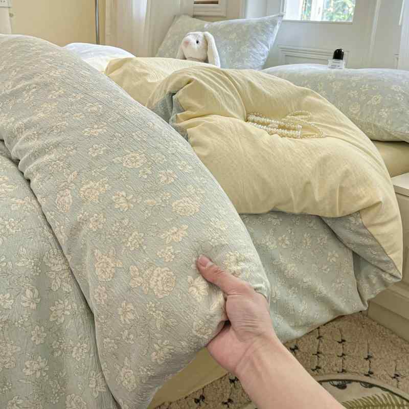 ベッドルーム 寝具 セット 純綿 柔軟 肌触り 良い 花柄 植物 プリント かわいい 少女風 学生 部屋用 超柔 親肌 寝心地 良い 床単 タイプ 軽量 吸湿 速乾 機能 綿素材 シンプル デザイン 通年 使い やすい 3点 セット 4点 セット