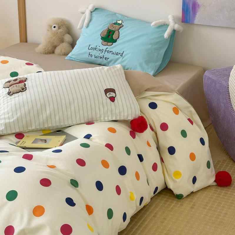 ベッドカバーセット かわいい 卡通柄 ドット柄 刺繍 小熊 クマ コアラ ウサギ ベイクドグッズ 波点 フルカラー 活性プリント 綿100% 水洗コットン 床単 四件套 ベッドシーツ 枕カバー クイーンサイズ キングサイズ 軽量 通気性 吸湿速乾 家庭用