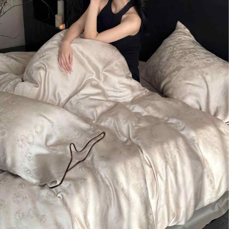 Gel Beds - ベッドルーム 夏季 接触冷感 ベッドシーツ 四件セット レイヨン 再生繊維 滑らかな肌触り 吸湿速乾 植物花卉 モダン スタイル 純色 パターン 花辺 織り 軽量 快適 通気性 涼感 素材 ベッドカバー 付き セット 寝具 コレクション