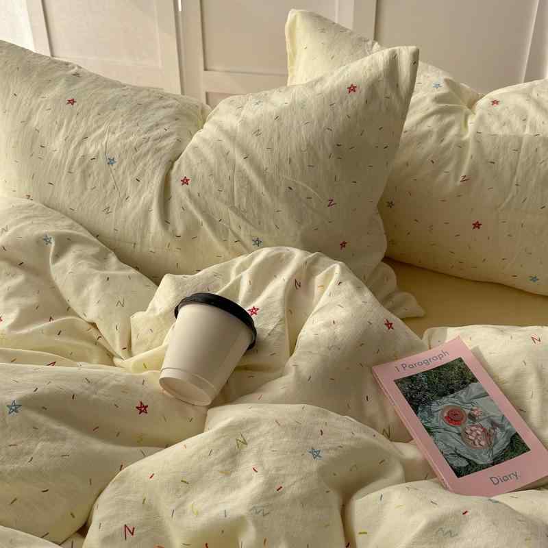 ベッドシーツセット 学生寮用 親肌柔軟 水洗綿 活性染色 幾何学パターン 繁星ドット 小紅帽 犬パーティー 動物パーティー 花卉うさぎ ヒョウ柄カラー 薔薇庭園 レース フレンチ庭園 青宣 ピンク郁 金田 風沐 小熊 接触冷感 軽量 吸湿速乾 通年使用