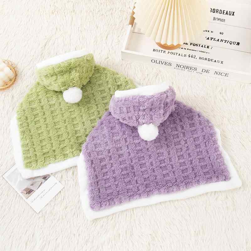 ペット服 秋冬 ユニセックス 猫犬用 小型犬 保暖 フード付き ケープ コート チェック柄 緑 紫 ポリエステル 素材 寝巻き 風防 防寒 レジャー カジュアル スタイル 寝室 リラックス 着こなし