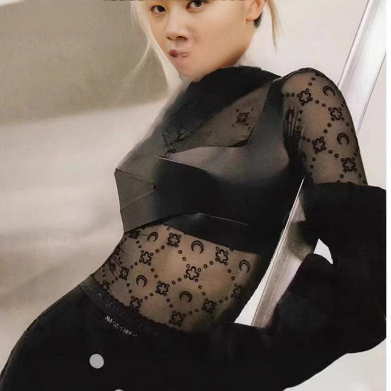 ・主な素材: 網纱・スタイル: 性感風・ネックライン: 半高領・袖丈: 長袖・袖型: 常规袖・柄: 印花・カラー展開: 咖啡色、杏色、軍緑色、黒色、湖藍色、彩藍色、宝藍色、黒灰、橙紅色、桜桃紅、粉紅色、粉紫色・サイズ展開: S、M、L、XL・商品カテゴリ: Tシャツ・フィット感: スリム・着丈: 普通款(50cm<着丈≤65cm)