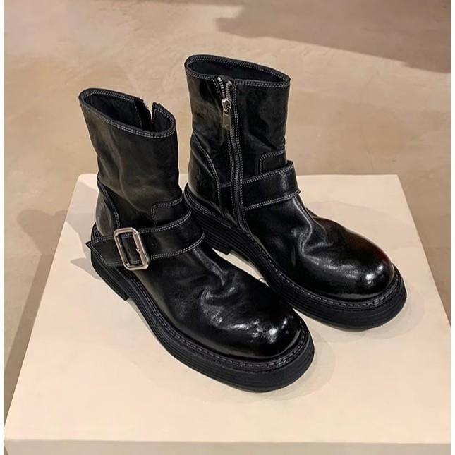レディース 騎士靴 真皮 牛皮 ラウンドトゥ チャンキーヒール ミドルブーツ ベルトバックル イングリッシュスタイル 秋冬 ブラック 防水加工 厚底 サイドジップ 暖か 耐久性 普段使い ストリートファッション