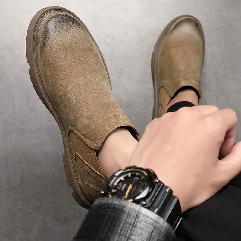 Rakuten - メンズ 切ルシーブーツ 秋冬 透気性 中筒 牛革 ラウンドトゥ 低クッション ルーズフィット 工装風 英倫スタイル 馬丁靴 ラバーミッドソール レースアップ メンズシューズ 革靴 ブーツ イタリアンスタイル 秋用靴 メンズカジュアルシューズ 純色 コット